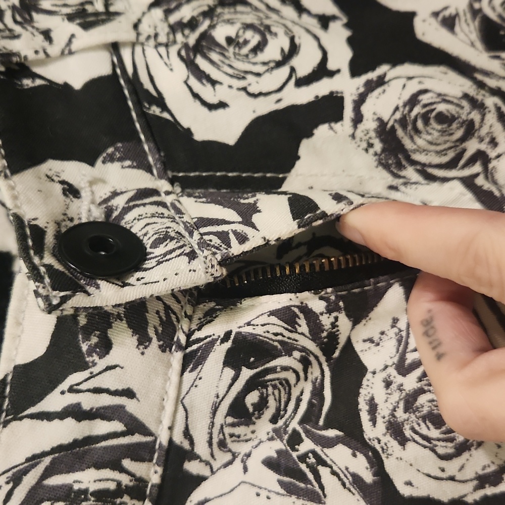 Rose Pattern Pants - image 4